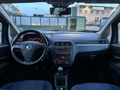 Fiat Grande Punto 1.2 5 porte (14)