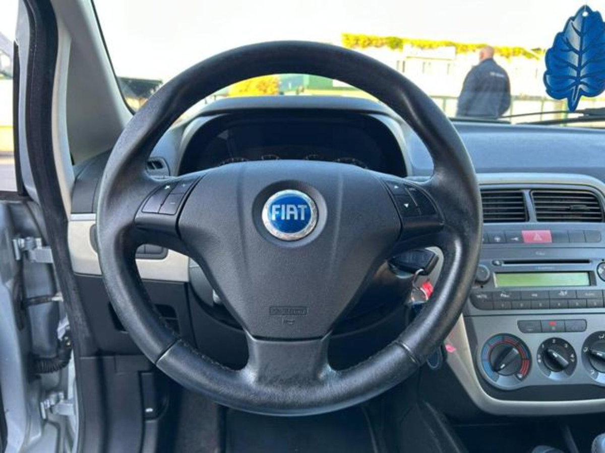 Fiat Grande Punto 1.2 5 porte (11)