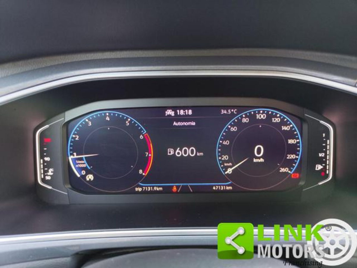 Volkswagen T-Roc 1.0 TSI Style (9)