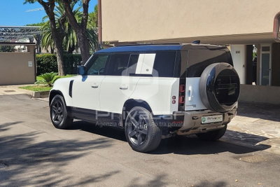 Land Rover Defender 110 3.0D I6 300 CV AWD Auto X-Dynamic SE (7)