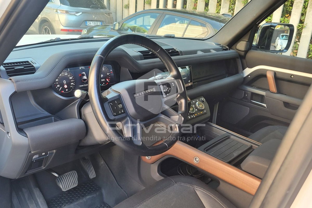 Land Rover Defender 110 3.0D I6 300 CV AWD Auto X-Dynamic SE (9)