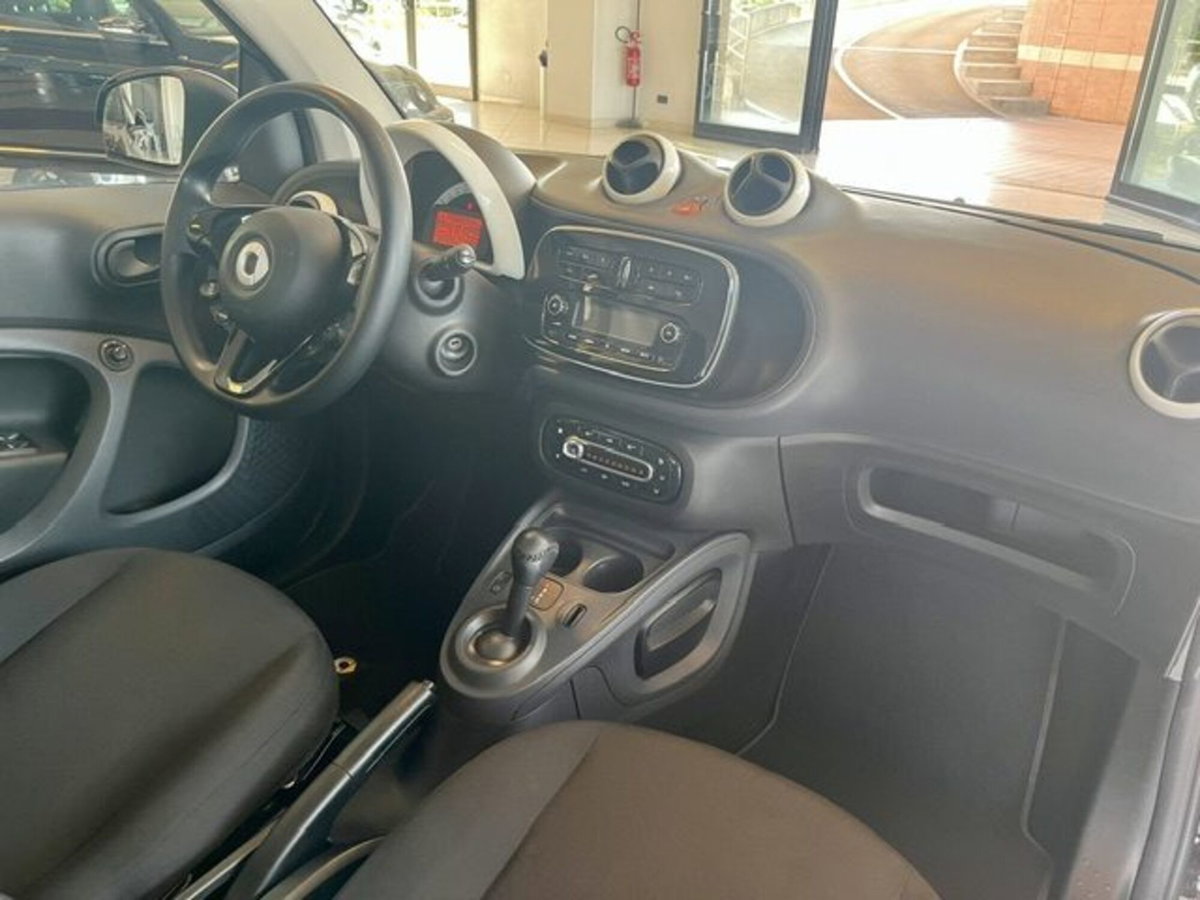 smart Fortwo 70 1.0 twinamic Youngster (11)