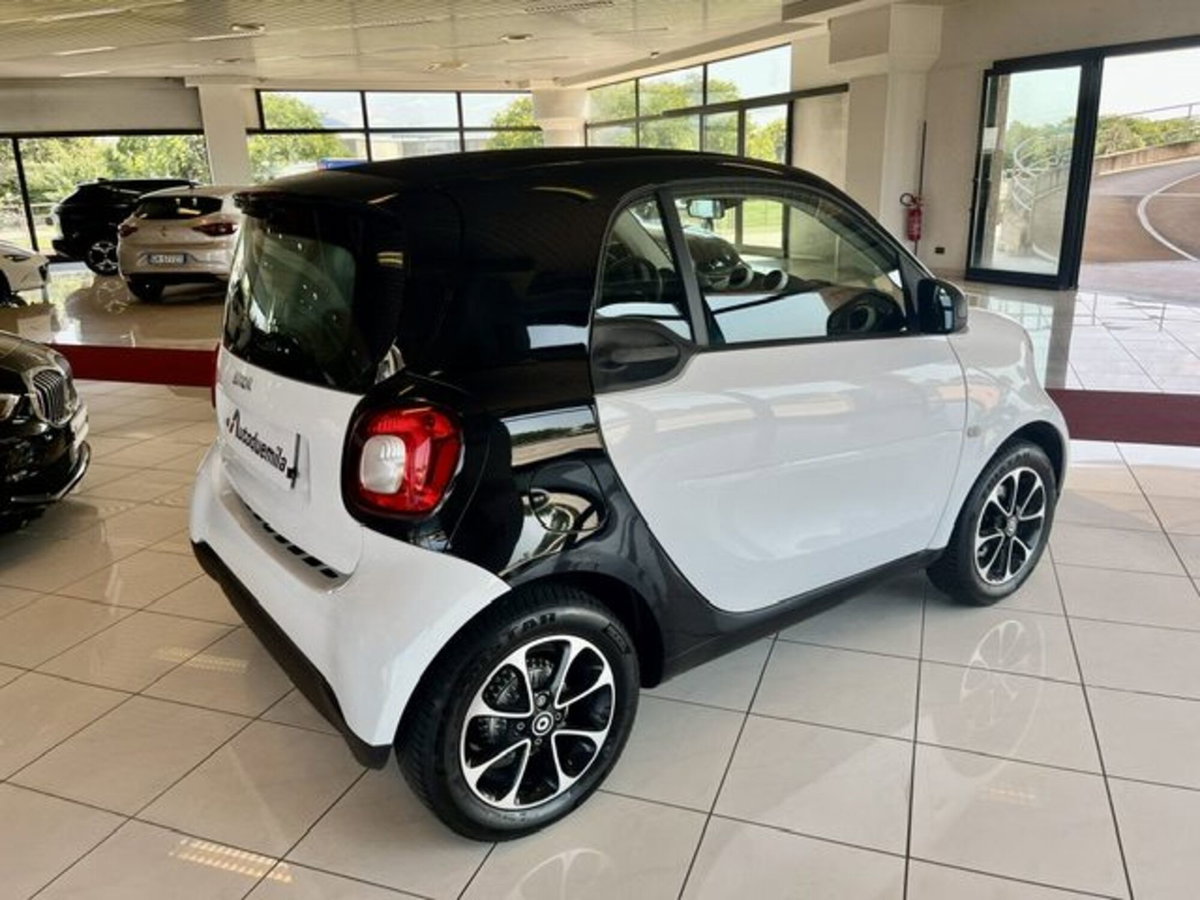smart Fortwo 70 1.0 twinamic Youngster (4)