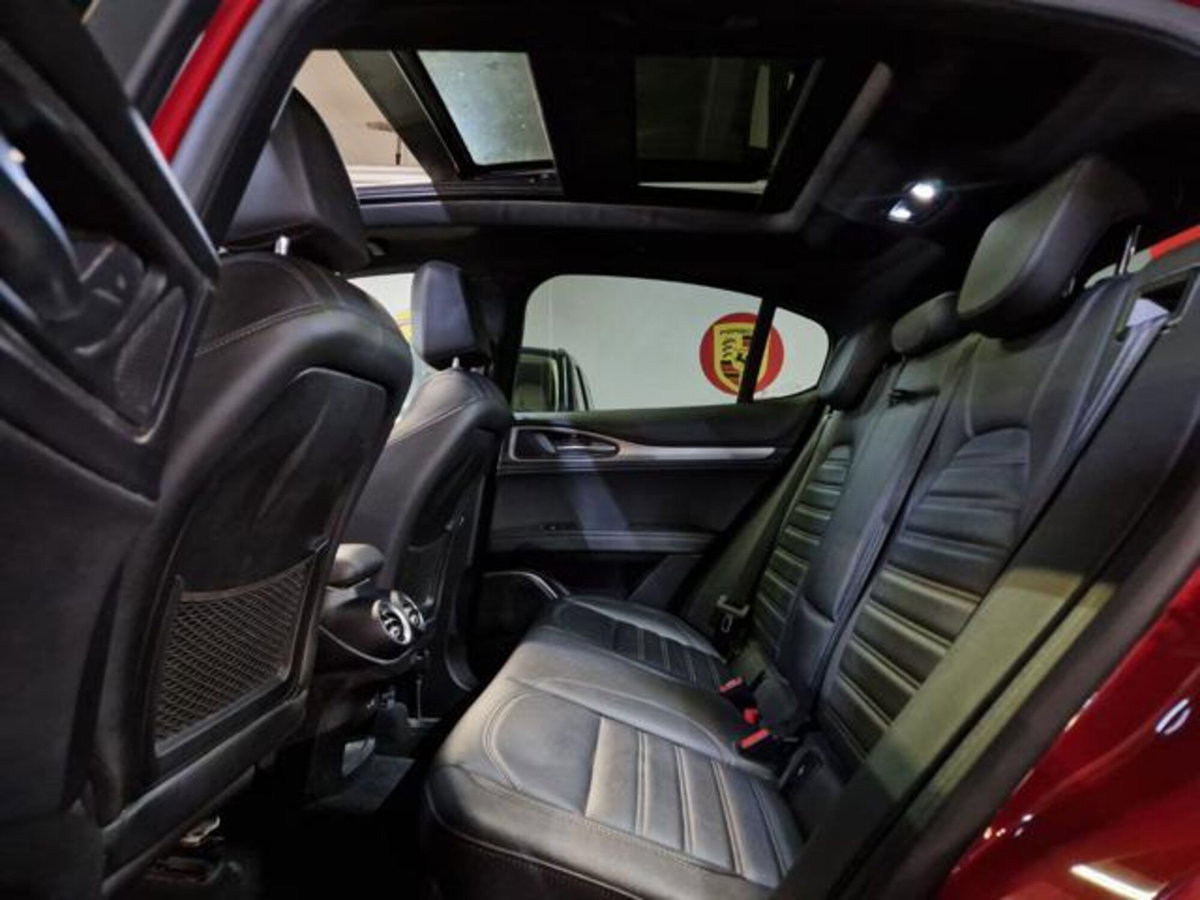 Alfa Romeo Stelvio Stelvio 2.2 Turbodiesel 210 CV AT8 Q4 Veloce (8)