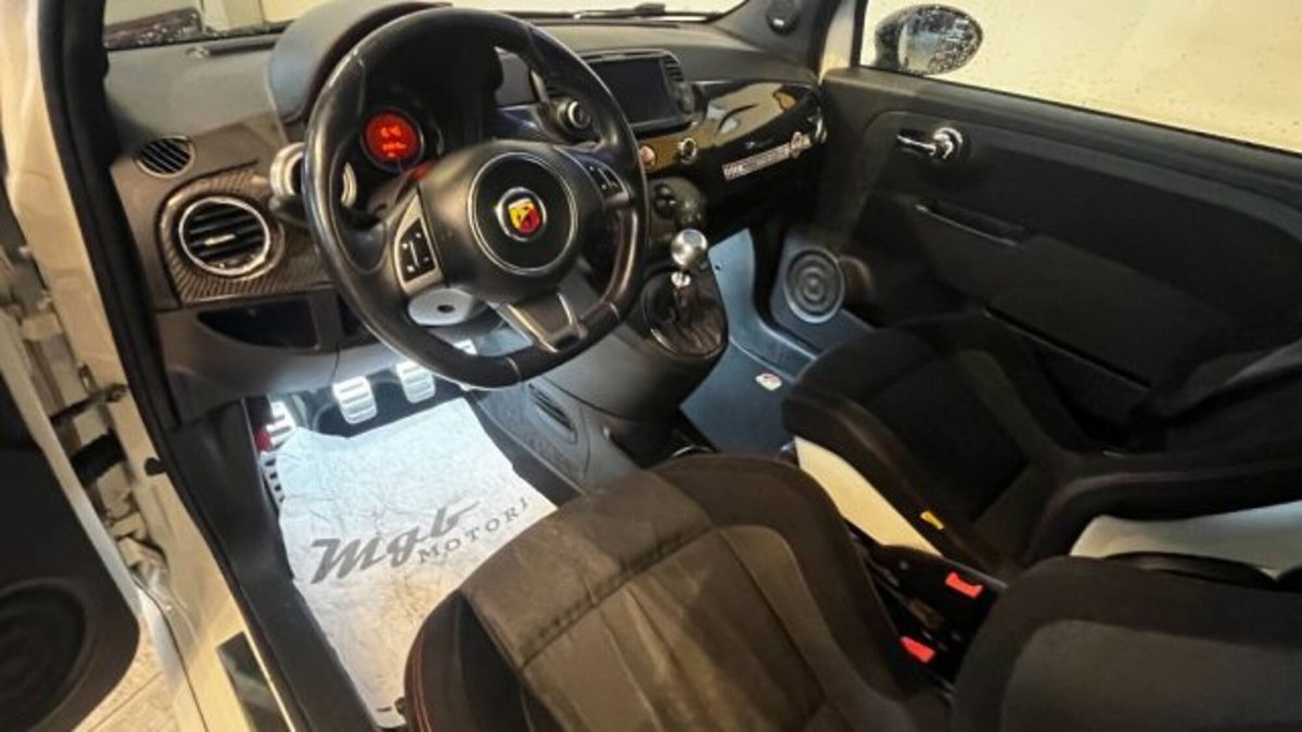 Abarth 595 595 1.4 Turbo T-Jet 145 CV (9)