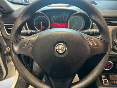 Alfa Romeo Giulietta 1.6 JTDm Distinctive 120cv (16)