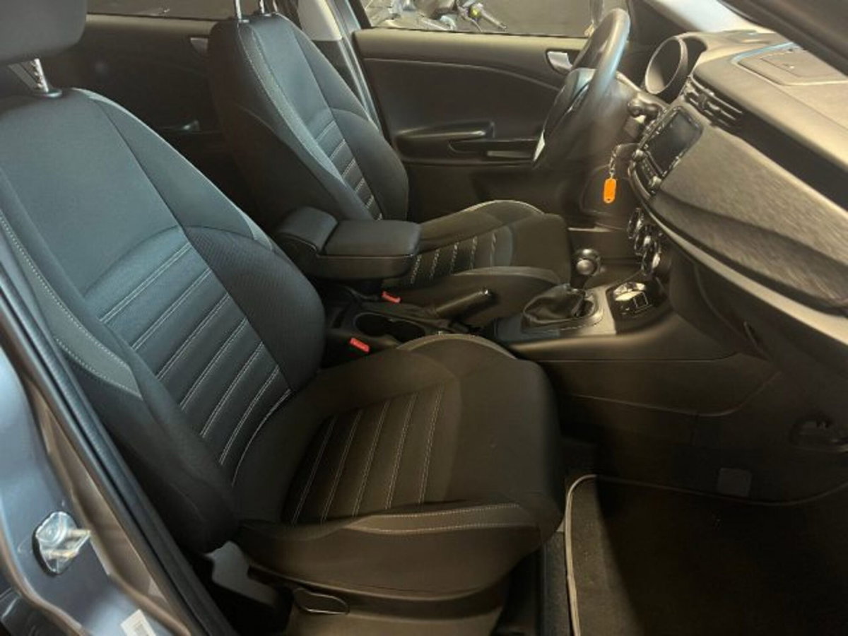 Alfa Romeo Giulietta 1.6 JTDm Sport 120cv tct (17)