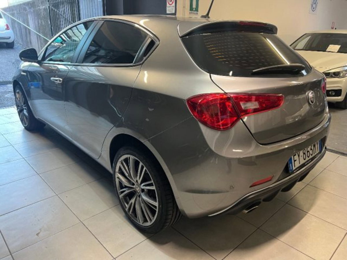 Alfa Romeo Giulietta 1.6 JTDm Sport 120cv tct (4)