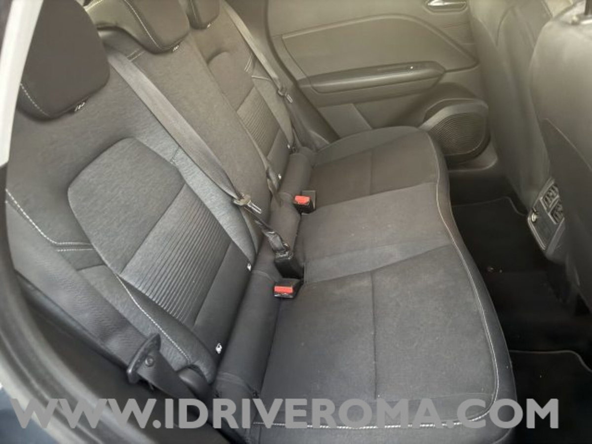 Renault Captur 1.6 full hybrid Techno 145cv auto (10)