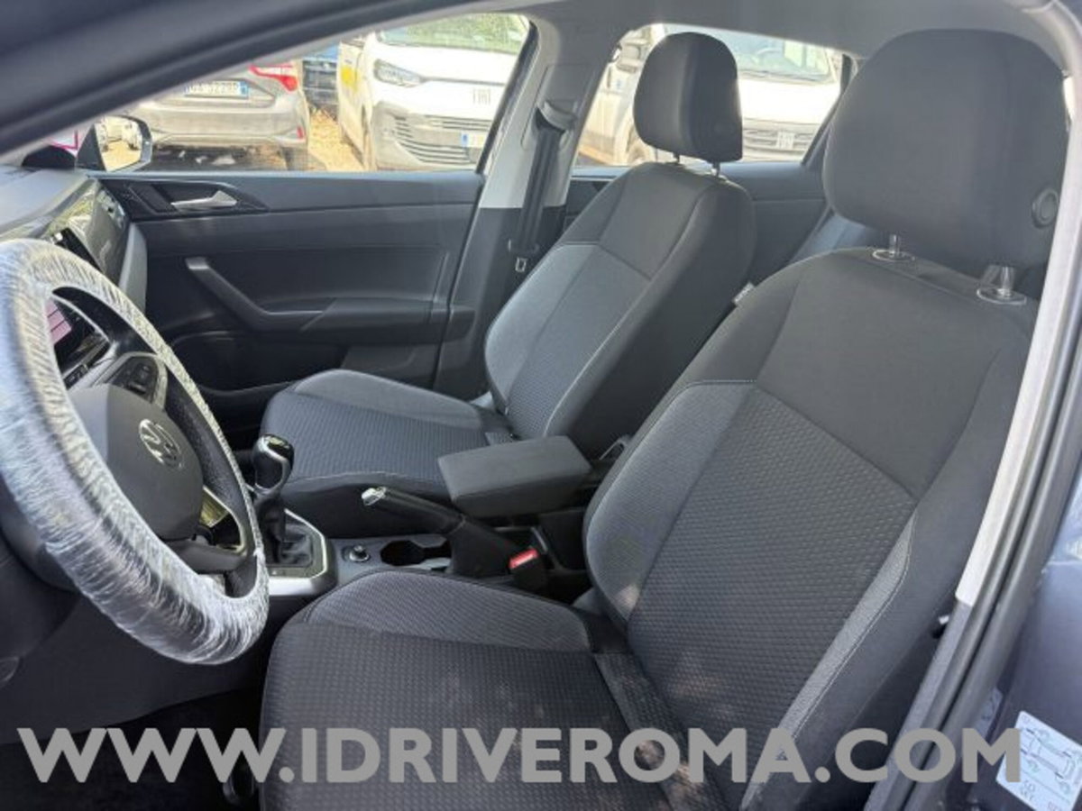 Volkswagen Polo 1.0 tsi Life 95cv (8)
