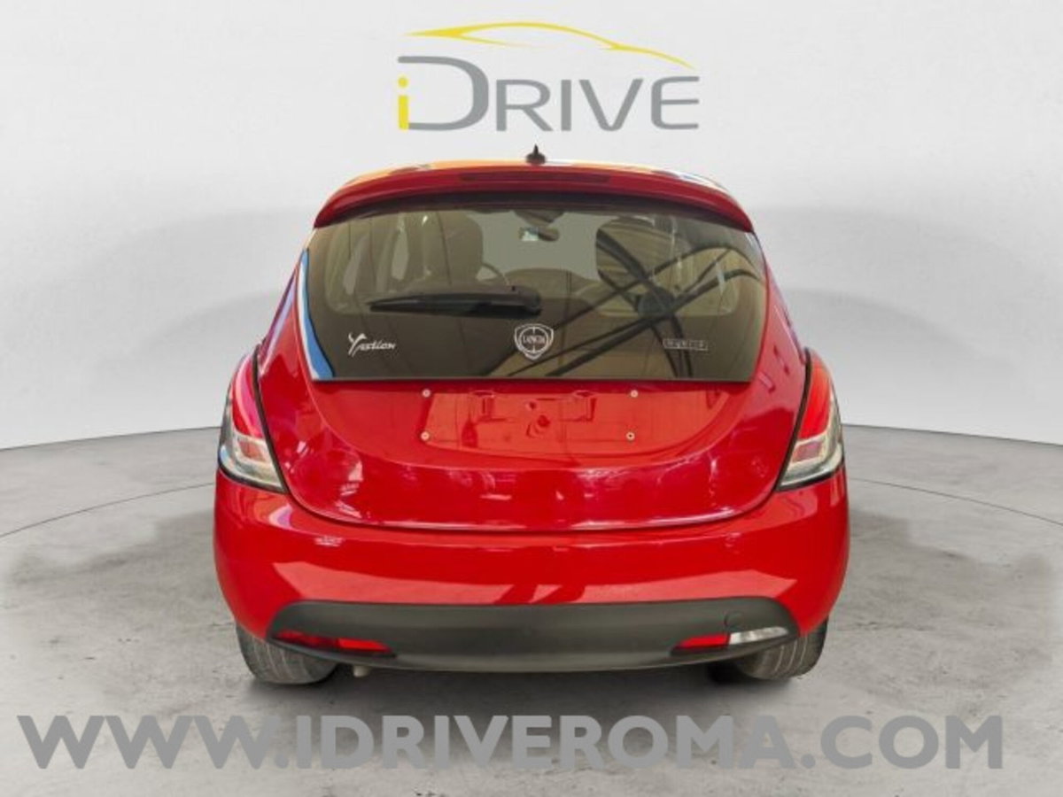 Lancia Ypsilon 1.0 FireFly 5 porte S&S Hybrid Ecochic A. Ferretti (5)