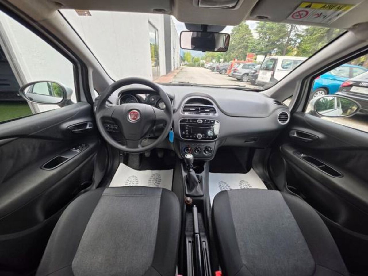 Fiat Punto 1.4 8V 5 porte Natural Power Street (17)