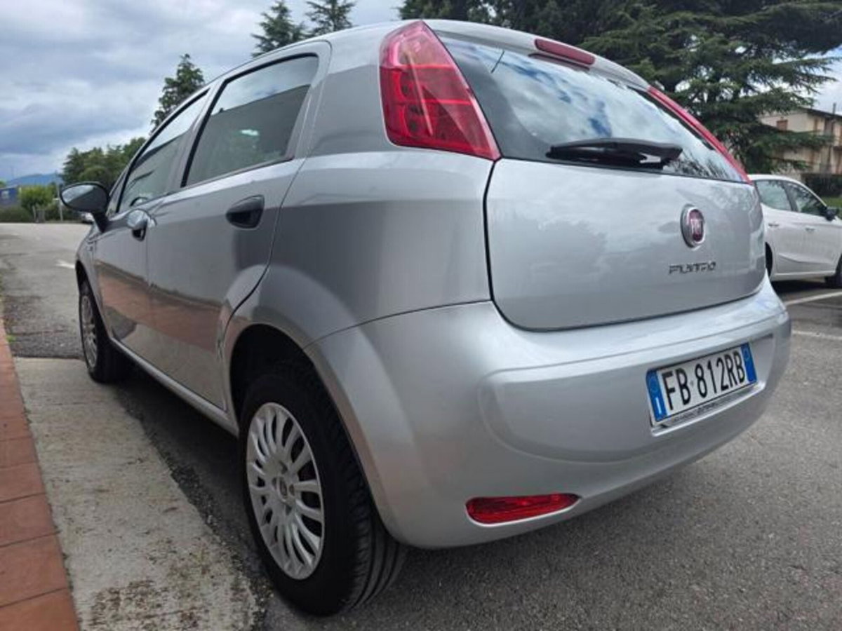 Fiat Punto 1.4 8V 5 porte Natural Power Street (4)