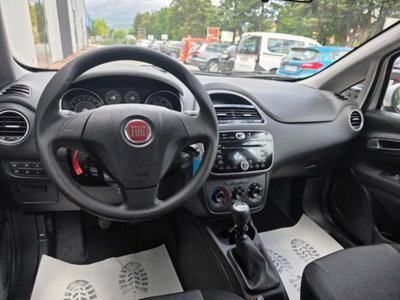 Fiat Punto 1.4 8V 5 porte Natural Power Street (7)