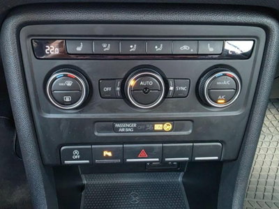 Volkswagen Maggiolino Cabrio 1.2 TSI Design BlueMotion Technology (9)