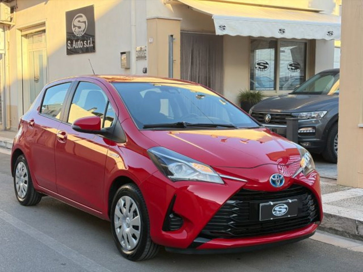 Toyota Yaris 1.5 Hybrid 5 porte Cool