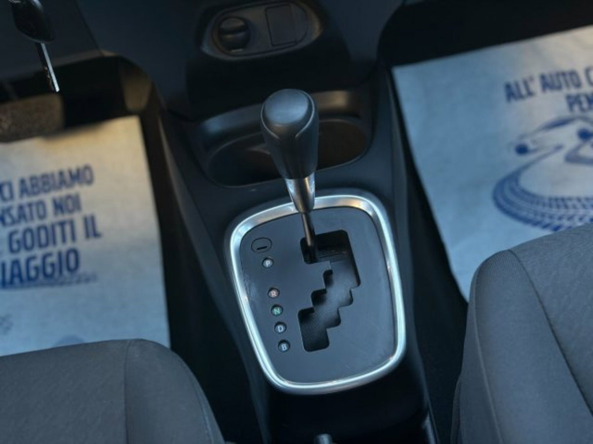 Toyota Yaris 1.5 Hybrid 5 porte Cool (14)