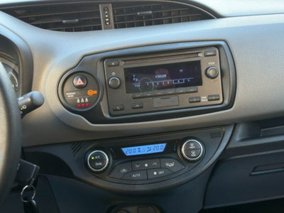 Toyota Yaris 1.5 Hybrid 5 porte Cool (19)