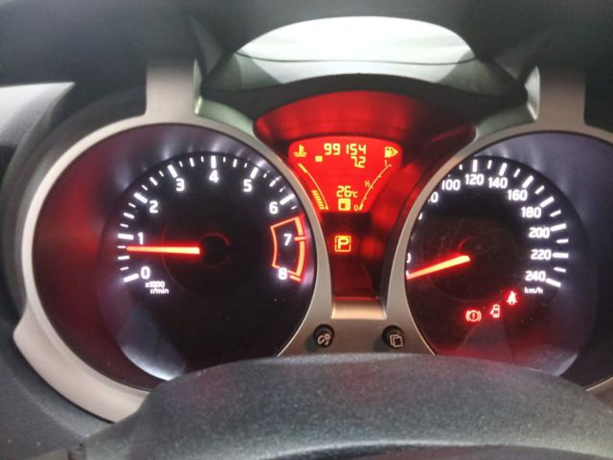 Nissan Juke 1.6 Tekna (9)