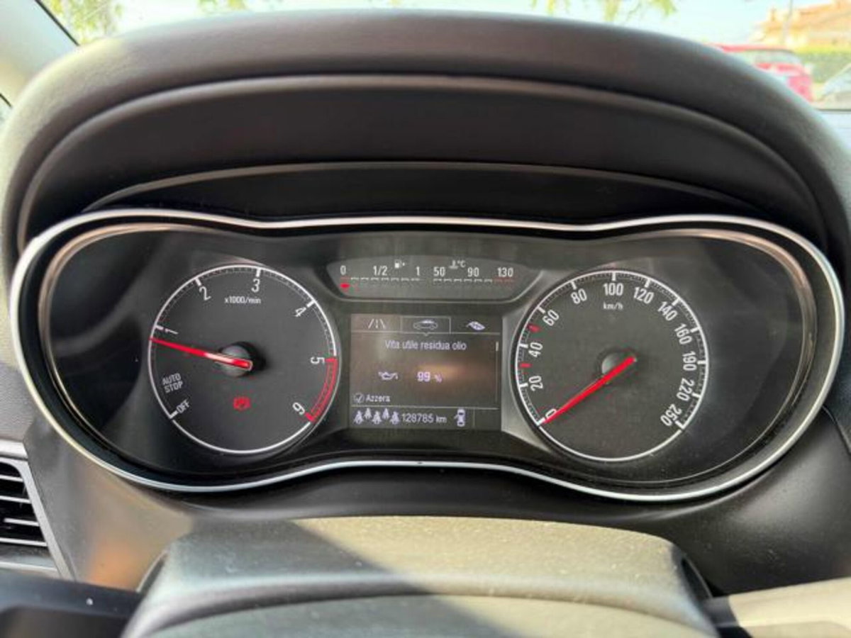 Opel Zafira 1.6 CDTi 134CV Start&Stop Innovation (9)
