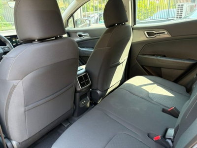 Kia Sportage 1.6 t-gdi hev Business 2wd at6 (14)