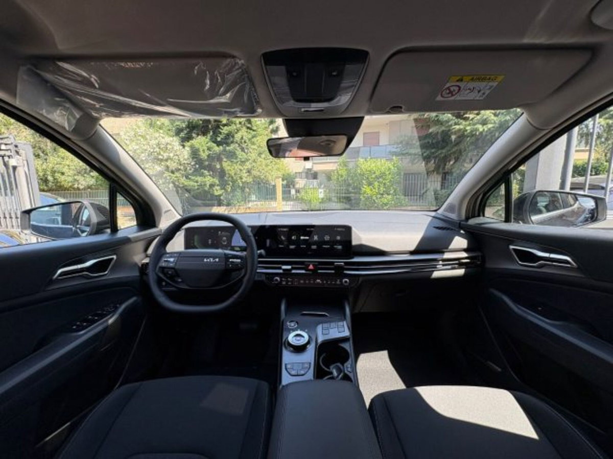 Kia Sportage 1.6 t-gdi hev Business 2wd at6 (7)