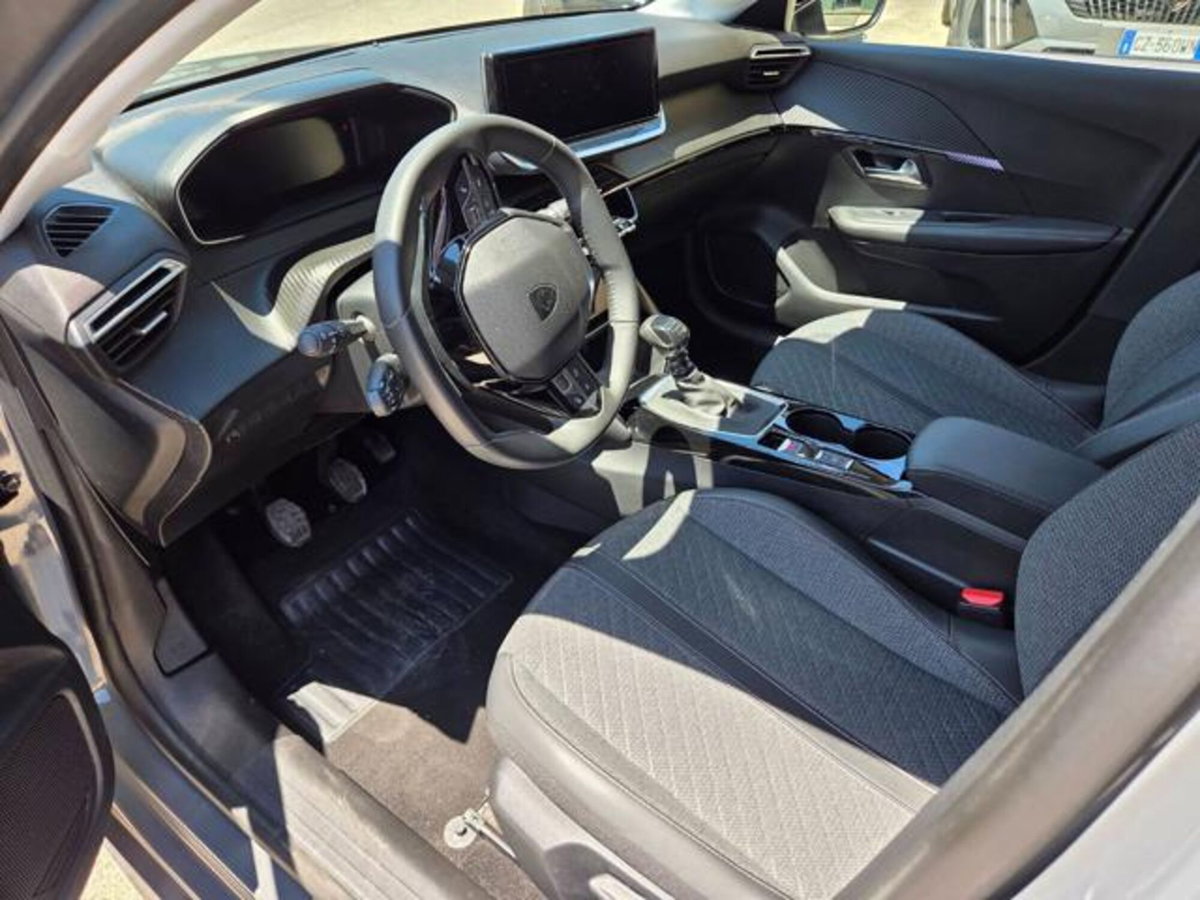 Peugeot 208 PureTech 100 Stop&Start 5 porte Allure (10)
