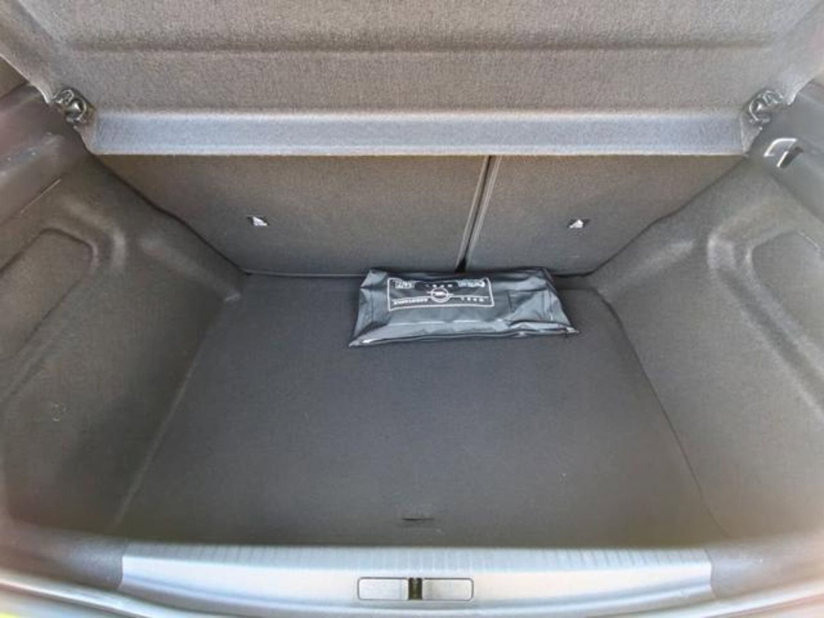Peugeot 208 1.2 hybrid Active 100cv e-dcs 6 (12)