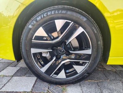 Peugeot 208 1.2 hybrid Active 100cv e-dcs 6 (13)
