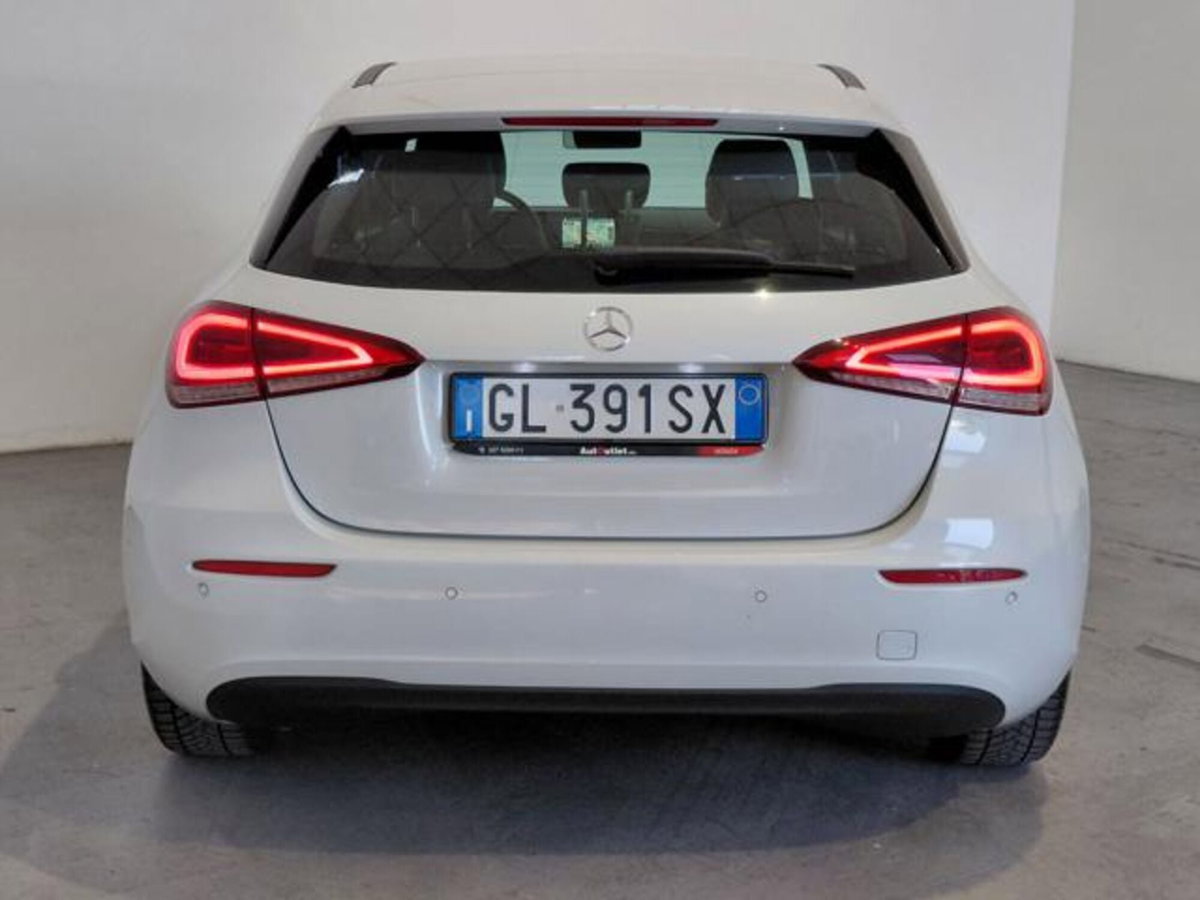 Mercedes-Benz Classe A Sedan 180 d Automatic 4p. Business (10)