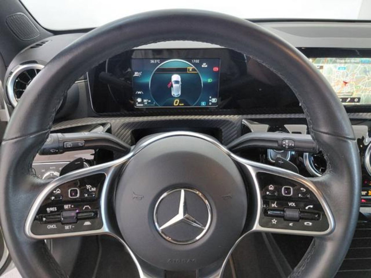 Mercedes-Benz Classe A Sedan 180 d Automatic 4p. Business (17)