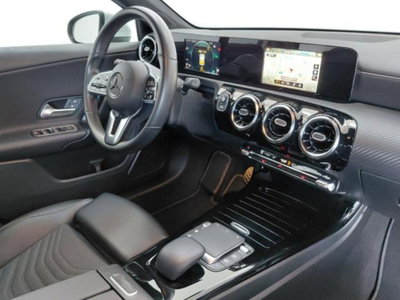 Mercedes-Benz Classe A Sedan 180 d Automatic 4p. Business (2)
