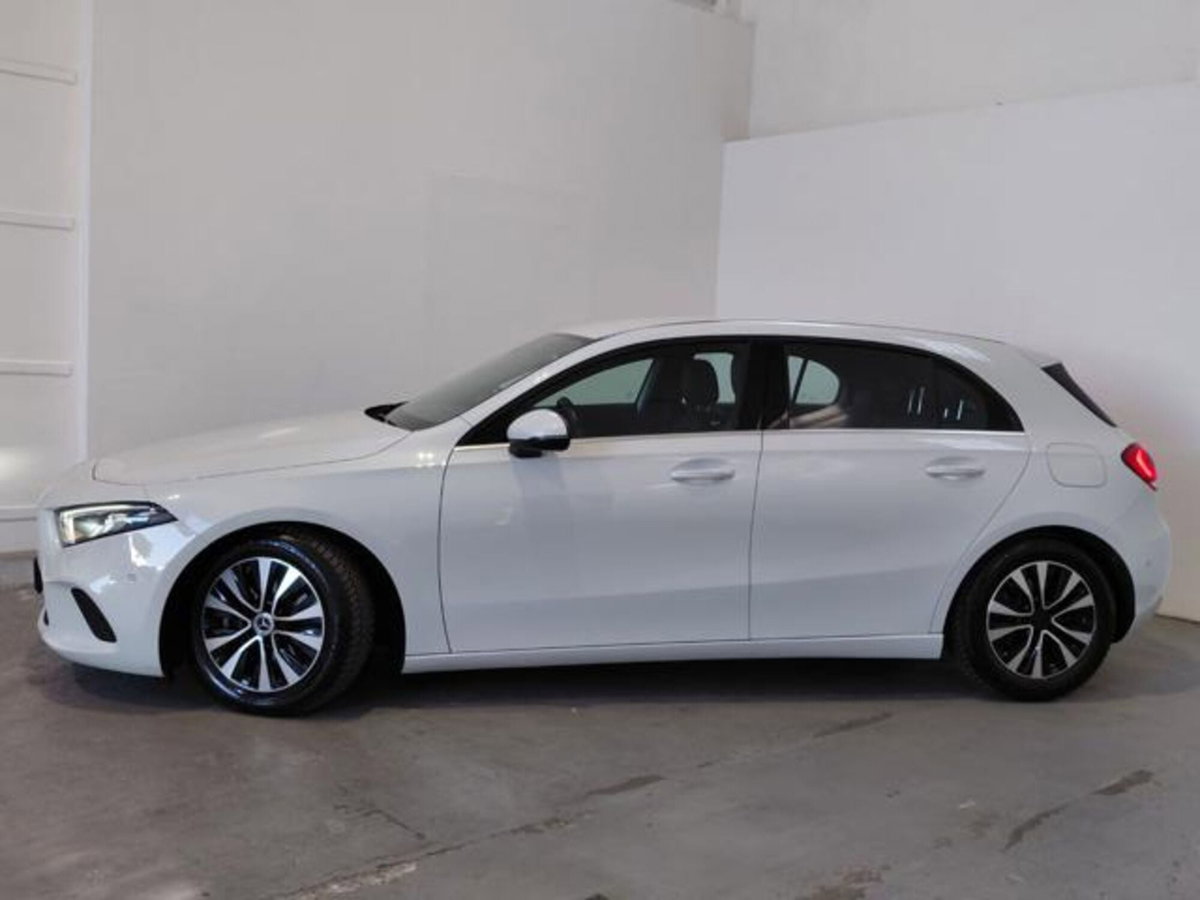 Mercedes-Benz Classe A Sedan 180 d Automatic 4p. Business (6)