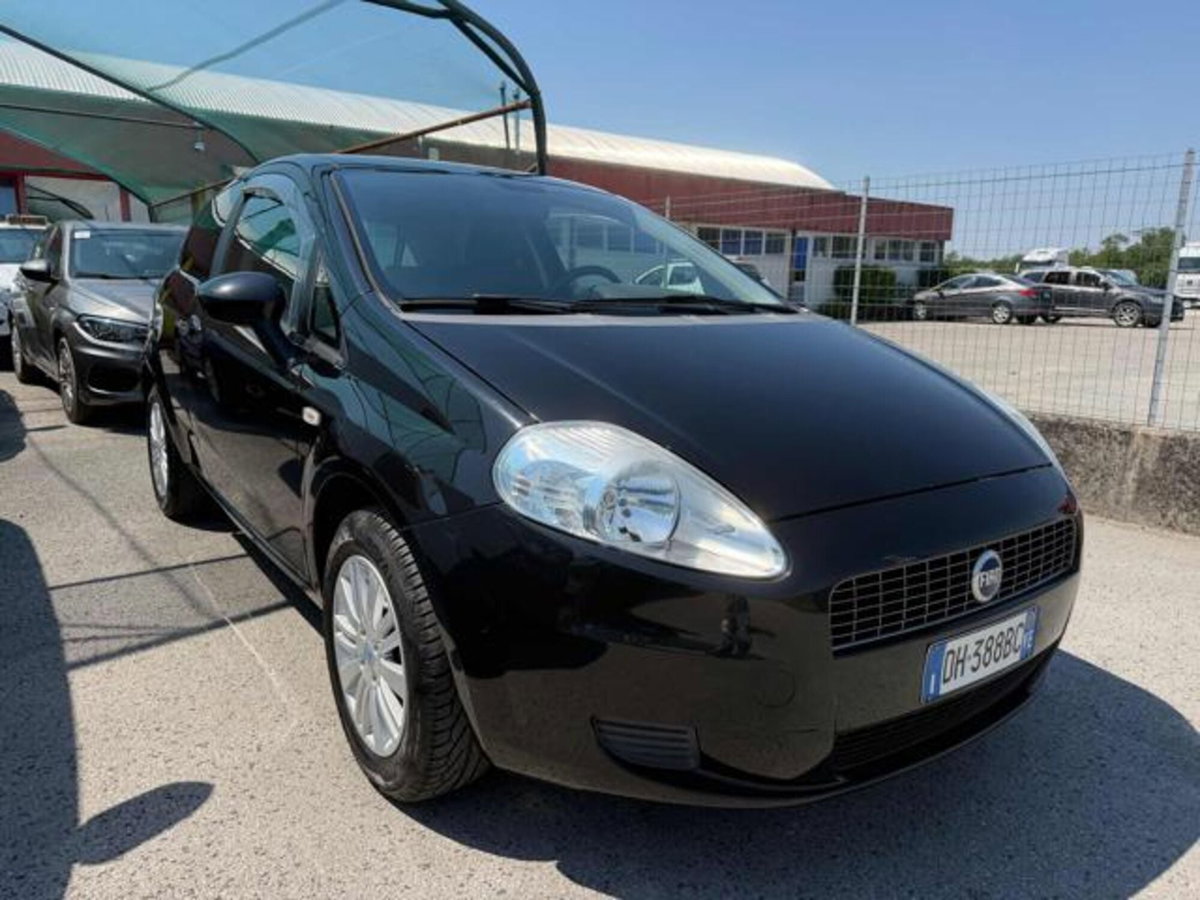 Fiat Grande Punto 1.4 3 porte Dynamic (2)