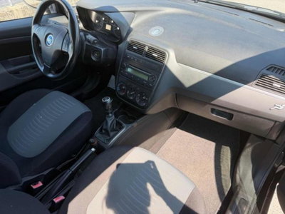 Fiat Grande Punto 1.4 3 porte Dynamic (6)