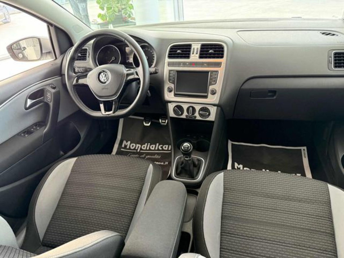 Volkswagen Polo Cross 1.4 TDI BlueMotion Technology (11)