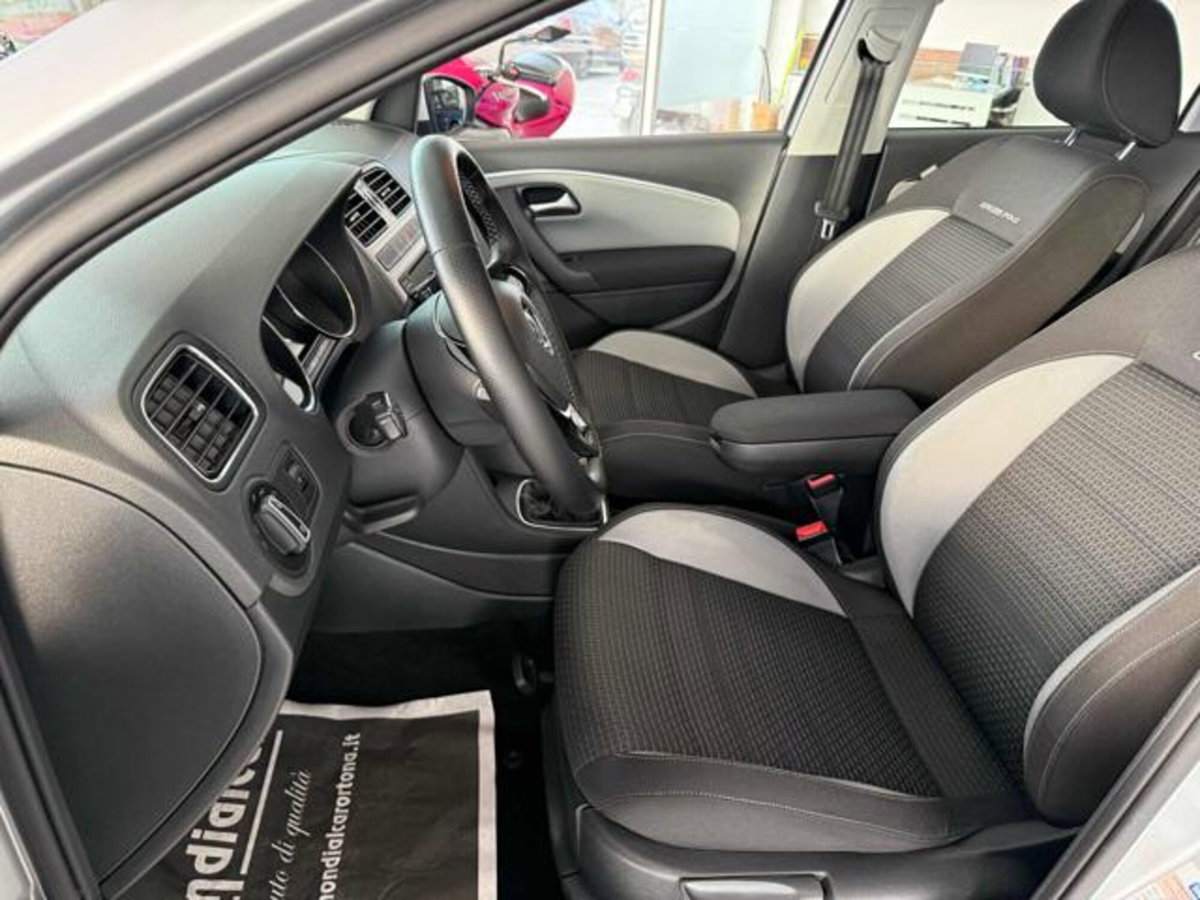 Volkswagen Polo Cross 1.4 TDI BlueMotion Technology (6)