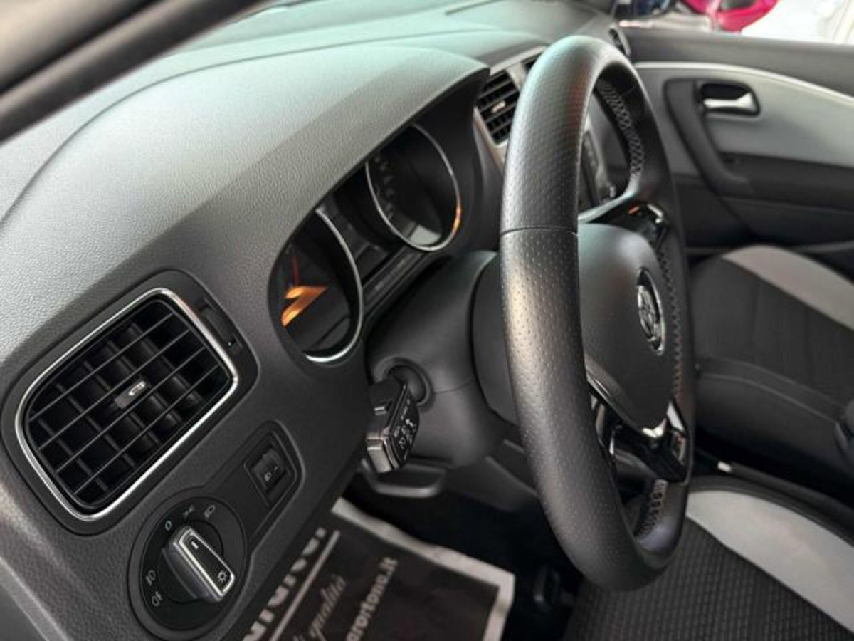 Volkswagen Polo Cross 1.4 TDI BlueMotion Technology (9)