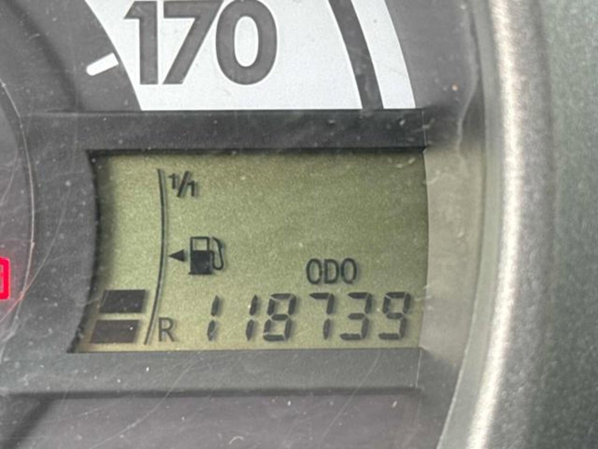 Citroen C1 1.0 5 porte Attraction (8)