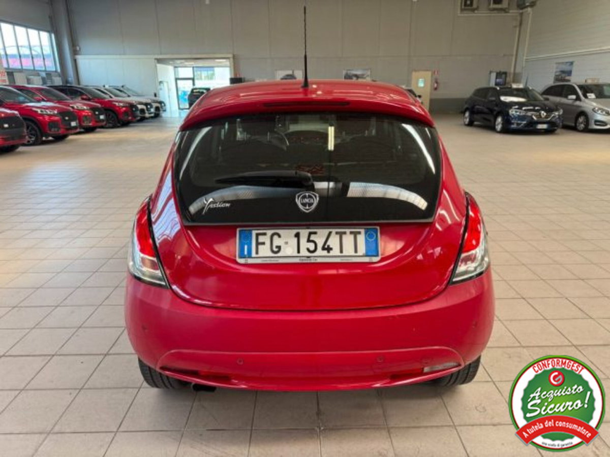Lancia Ypsilon 1.2 69 CV 5 porte Gold (2)