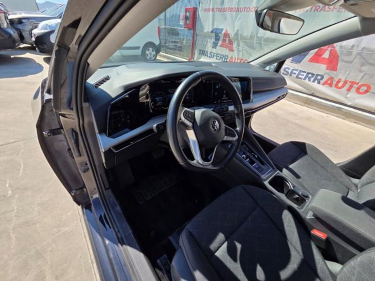 Volkswagen Golf Variant 1.0 eTSI EVO DSG Life (11)