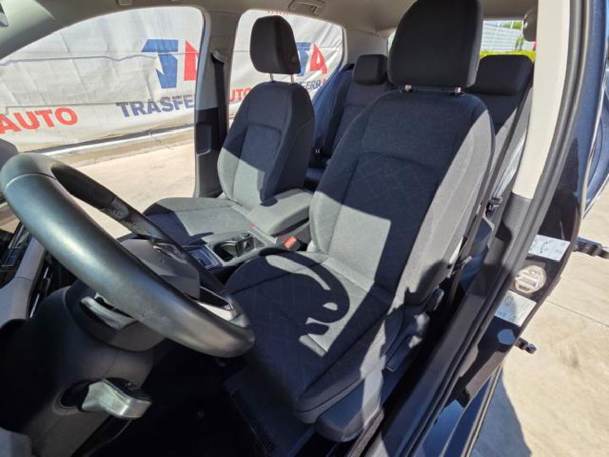Volkswagen Golf Variant 1.0 eTSI EVO DSG Life (12)