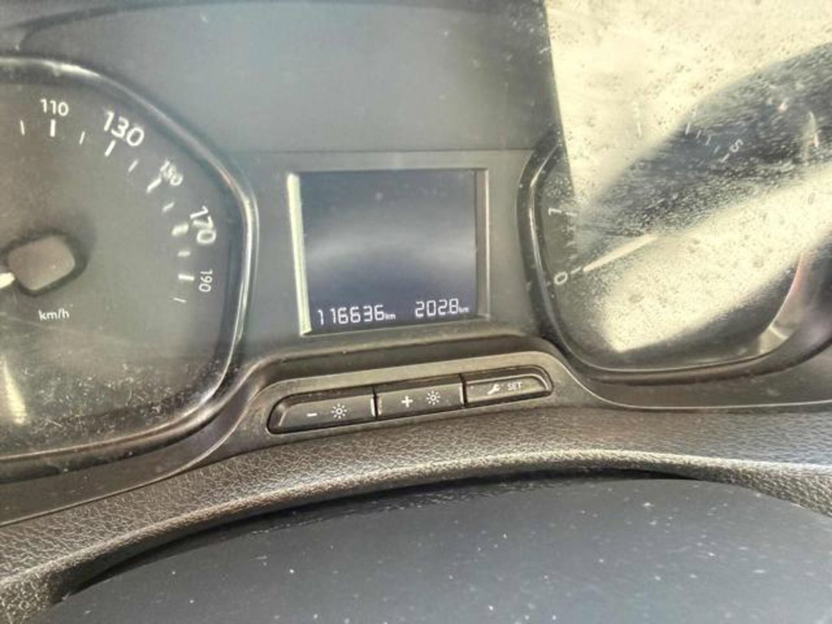 Peugeot Expert Furgone BlueHDi 115 S&S PC-TN Furgone Pro Compact (8)