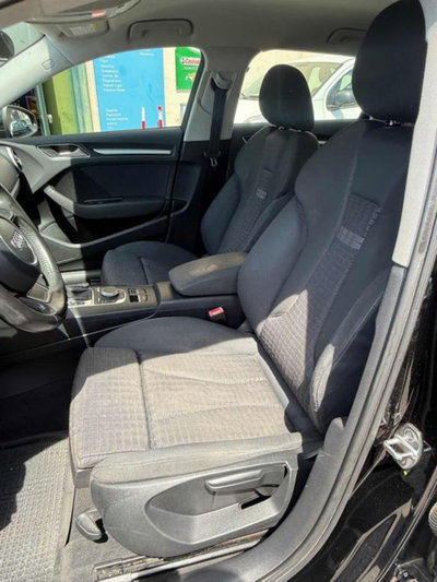 Audi A3 Sportback 1.6 TDI 105 CV CR S tronic Ambiente (13)