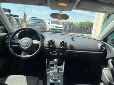 Audi A3 Sportback 1.6 TDI 105 CV CR S tronic Ambiente (14)