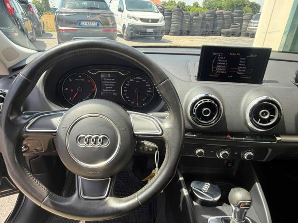 Audi A3 Sportback 1.6 TDI 105 CV CR S tronic Ambiente (15)