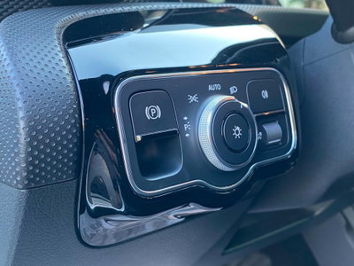 Mercedes-Benz Classe A 180 d Automatic Sport (14)