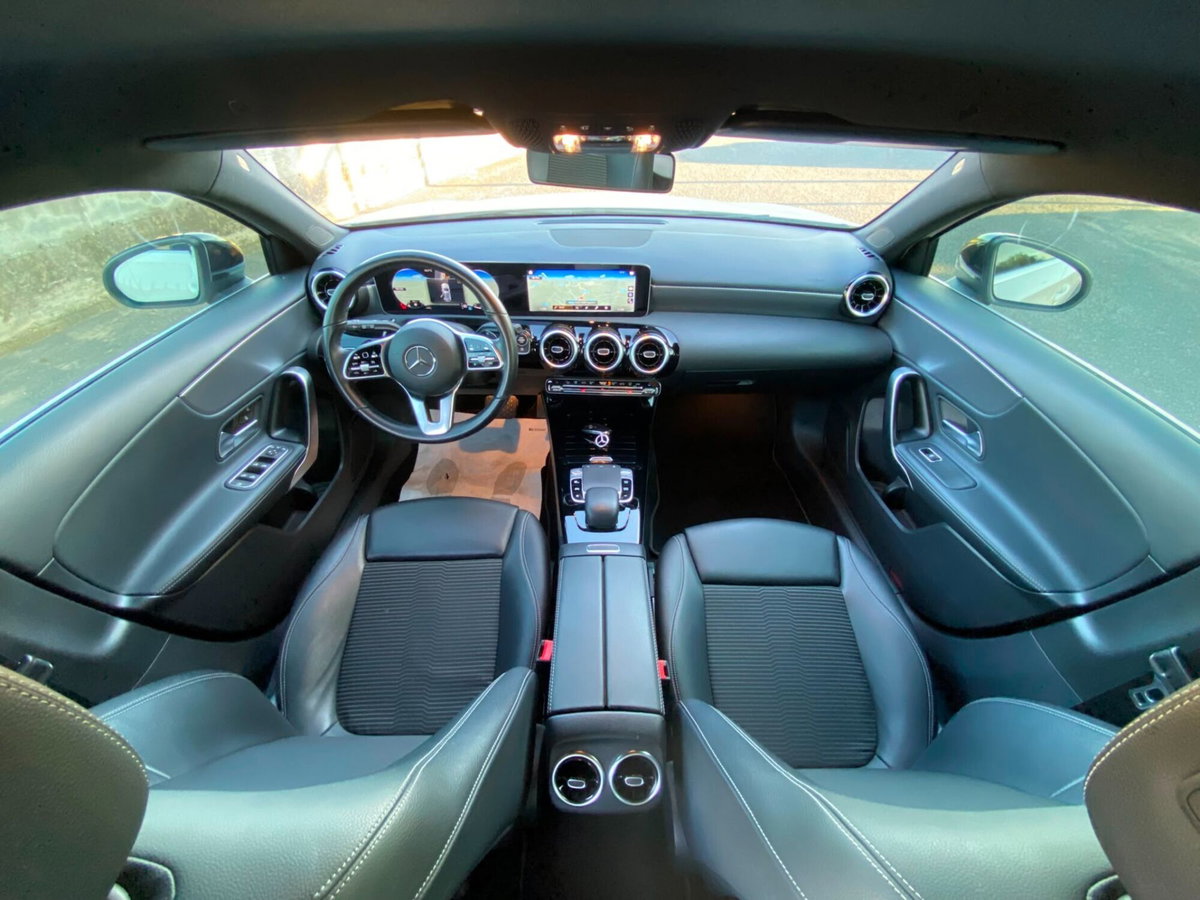 Mercedes-Benz Classe A 180 d Automatic Sport (18)