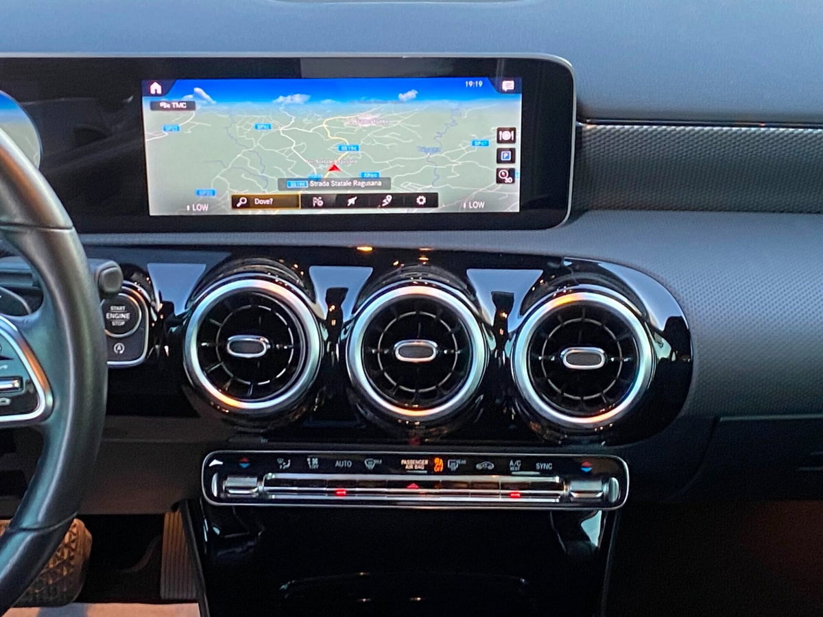 Mercedes-Benz Classe A 180 d Automatic Sport (20)