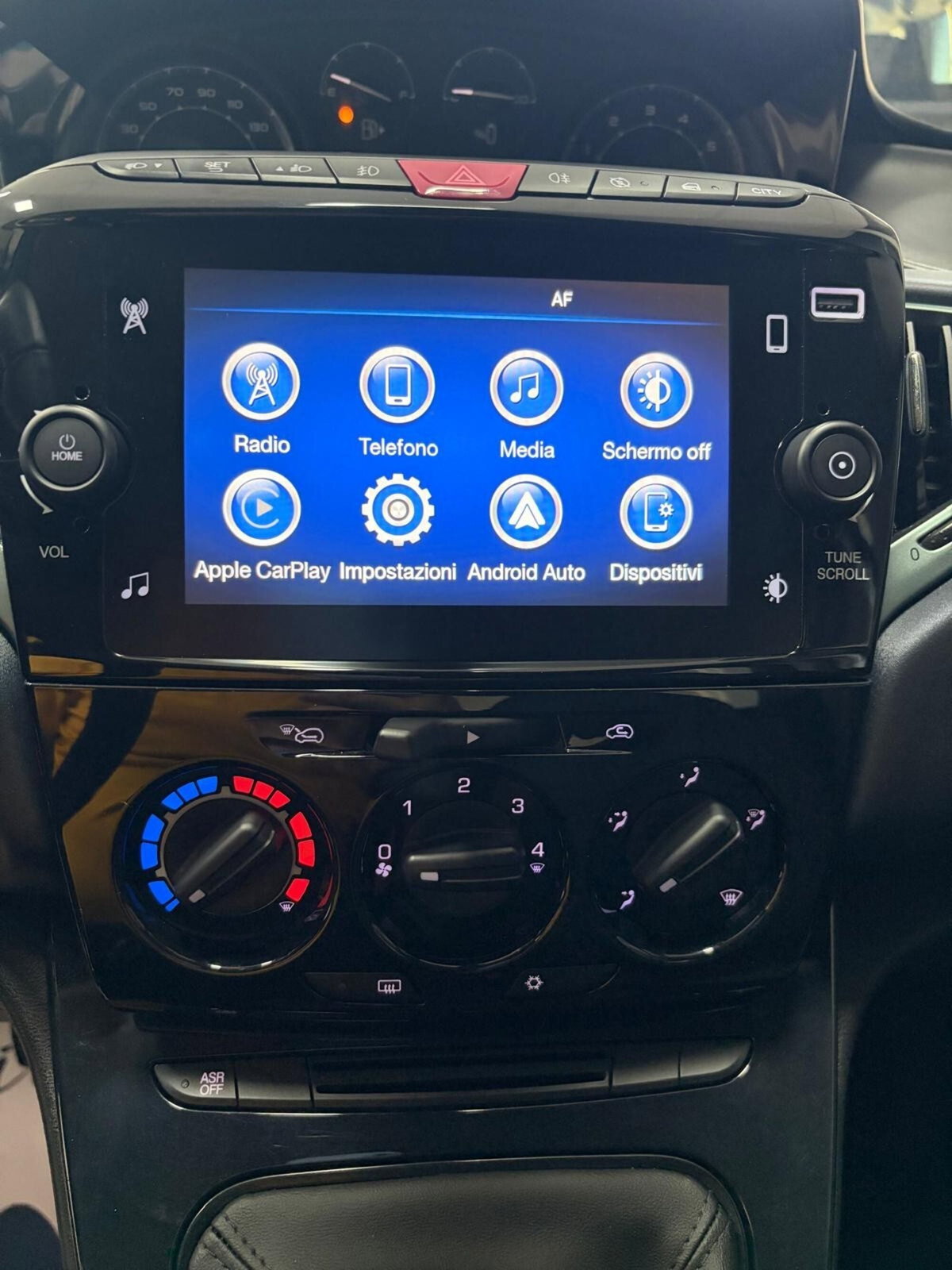 Lancia Ypsilon 1.0 FireFly 5 porte S&S Hybrid Ecochic Gold (10)